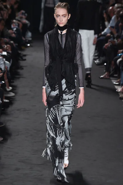 Look 8